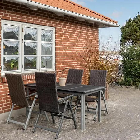 3 Bedroom Gorgeous In Ferienhaus *
