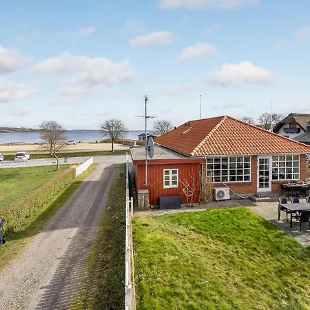 3 Bedroom Gorgeous In Broager